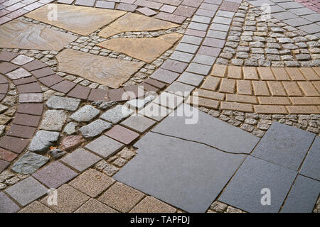 Straße aus unterschiedlichen Materialien Stockfoto