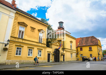 ZAGREB, KROATIEN - 15. Juli 2017. Blick auf die Straße in der Altstadt von Zagreb, Kroatien. Stockfoto