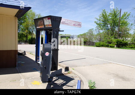 Aus dem Geschäft geschlossen Burger King fast food Drive Thru mit gebrochenen fehlende Menü Vorstand in Hannover, Massachusetts, USA Stockfoto