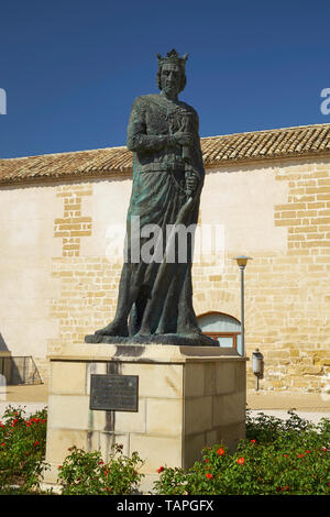 Statue von Fernando III el Santo, König von Kastilien und León (1217-1252). Baeza, Jaén Provinz, Andalusien, Spanien. Stockfoto