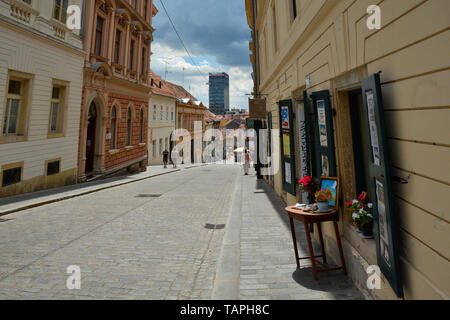 ZAGREB, KROATIEN - 15. Juli 2017. Blick auf die Straße in der Altstadt von Zagreb, Kroatien. Stockfoto