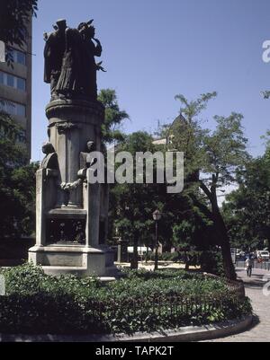 MONUMENTO A LOS SAINETEROS Y CHISPEROS MADRILEÑOS - 1913. Autor: LORENZO COULLAUT VALERA. Lage: an der Außenseite. Spanien. Stockfoto