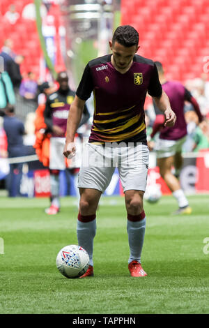 London, Großbritannien. 27. Mai, 2019. John McGinn von Aston Villa erwärmt sich während der efl Sky Bet Meisterschaft Play-Off Finale zwischen Aston Villa und Derby County im Wembley Stadion, London, England am 27. Mai 2019. Foto von Ken Funken. Nur die redaktionelle Nutzung, eine Lizenz für die gewerbliche Nutzung erforderlich. Keine Verwendung in Wetten, Spiele oder einer einzelnen Verein/Liga/player Publikationen. Credit: UK Sport Pics Ltd/Alamy leben Nachrichten Stockfoto