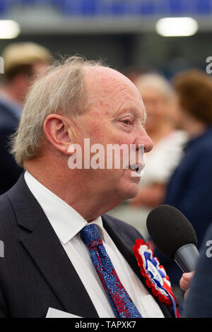 Magherafelt, Großbritannien. 27. Mai, 2019. Belfast, UK. 27. Mai, 2019. 27/Mai/2019 Jim Allister vom TÜV (traditionellen Unionist Voice) bei der Europawahl im meadowbank Stadion Magherafelt. Nordirland Credit: Bonzo/Alamy leben Nachrichten Stockfoto