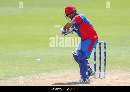 London, Großbritannien. 27. Mai 2019. Hashmatullah Shahidi von Afghanistan batting während der ICC Cricket World Cup Testspiel zwischen England und Afghanistan, am Kia Oval, London. Quelle: European Sports Fotografische Agentur/Alamy leben Nachrichten Stockfoto