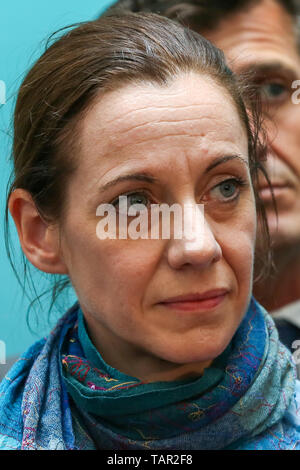London, Großbritannien. 27. Mai, 2019. Westminster, London, 27. Mai 2019 - Annunziata Rees-Mogg, der Schwester des Konservativen MP Jakob Rees-Mogg gewählt, um als Mdep für East Midlands auf EU-Wahlergebnis Pressekonferenz in Westminster. Die neu gebildete Brexit Partei will das Vereinigte Königreich die EU zu verlassen, ohne eine Vereinbarung 10 der 11 Regionen des Vereinigten Königreichs gewann 28 Sitze, mehr als 32% der Stimmen im ganzen Land und sind die größte Partei in neun Regionen. Credit: Dinendra Haria/Alamy leben Nachrichten Stockfoto