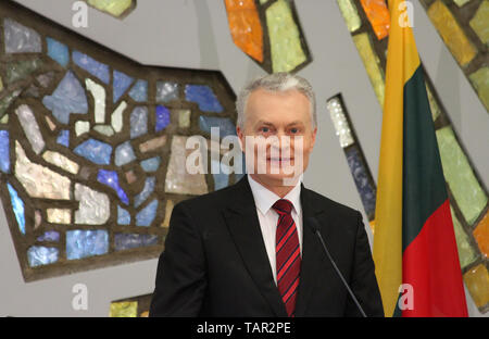 Vilnius, Litauen. 27. Mai, 2019. Der neu gewählte litauische Präsident Gintanas Nauseda auf einer Pressekonferenz in der Litauischen Martynas-maMazvydas Nationalbibliothek in Vilnius. Credit: Alexander Welscher/dpa/Alamy leben Nachrichten Stockfoto