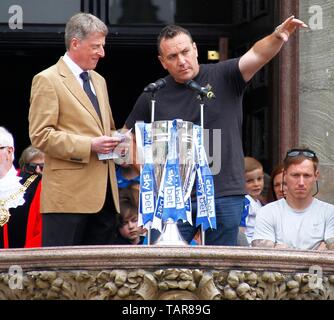 Wirral, Großbritannien, 27. Mai 2019 Tranmere Rovers Homecoming Feiern im Birkenhead Rathaus zu den Mannschaften, die den Aufstieg in Liga 1 Credit Ian Fairbrother/Alamy Stockfotos feiern Stockfoto