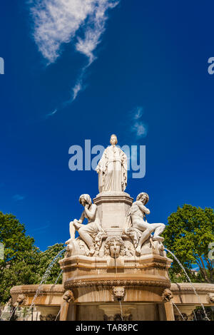 Detail von Pradier Brunnen im Esplanade Charles-de-Gaulle in Nimes, Frankreich Stockfoto