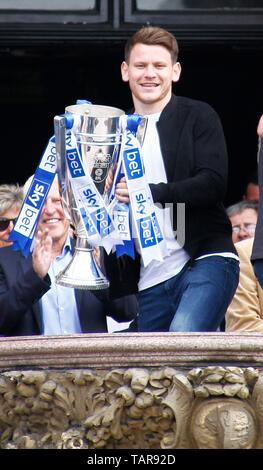 Wirral, Großbritannien, 27. Mai 2019 Tranmere Rovers Homecoming Feiern im Birkenhead Rathaus zu den Mannschaften, die den Aufstieg in Liga 1 Credit Ian Fairbrother/Alamy Stockfotos feiern Stockfoto