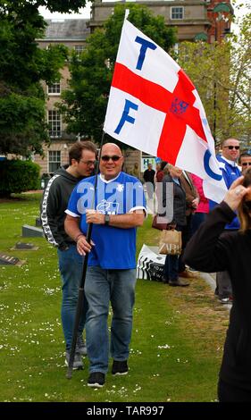Wirral, Großbritannien, 27. Mai 2019 Tranmere Rovers Homecoming Feiern im Birkenhead Rathaus zu den Mannschaften, die den Aufstieg in Liga 1 Credit Ian Fairbrother/Alamy Stockfotos feiern Stockfoto