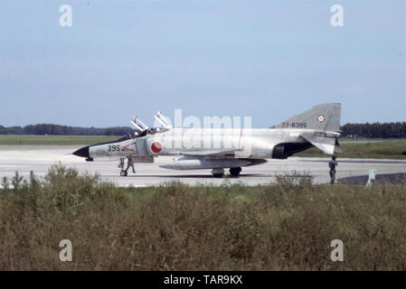 Pfister Luftwaffe JASDF Mitsubishi F-4EJ Phantom II - japanische Luftwaffe/Japan Air Self Defense Force Mitsubishi F-4EJ Phantom II Stockfoto