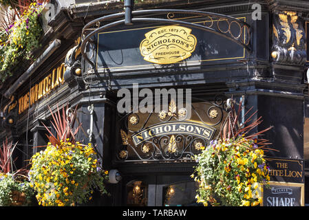 London, UK, 14. Mai 2019: typisch englischen Pub am Covent Garden District. Stockfoto