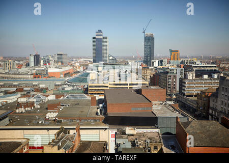 Skyline Blick über das Stadtzentrum von Manchester Arndale Dach und Parkplatz über die Coop cis tower Bereich Stockfoto