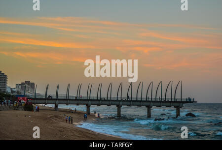 Umhlanga Promenade ein fischbein gemacht Pier in Kwazulu Natal Durban Südafrika Stockfoto