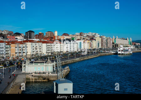 Santander, Spanien. Februar 12, 2019. Luftaufnahme der Stadt und den Hafen von Santander Stockfoto