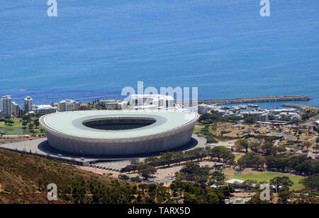 Die Cape Town Stadium von der Oberseite des Table Mountain gesehen. Stockfoto