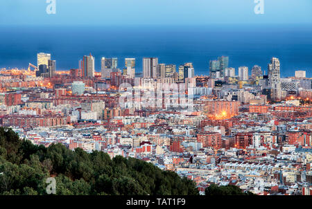 In der Nacht der Stadt Barcelona, Spanien. Stockfoto