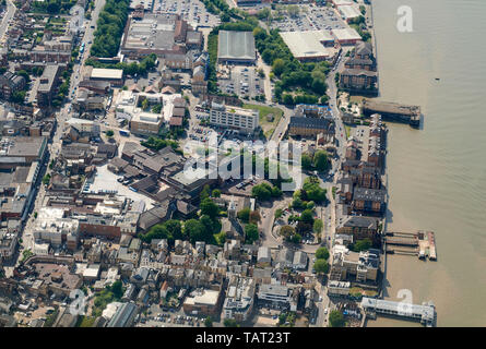 Eine Luftaufnahme von Gravesend, Kent, South East England, Großbritannien Stockfoto