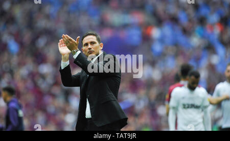 Derby Manager Frank Lampard während der efl Sky Bet Meisterschaft Play-Off Finale zwischen Aston Villa und Derby County im Wembley Stadion, London, 27. Mai 2019 Editorial nur verwenden. Kein Merchandising. Für Fußball Bilder FA und Premier League Einschränkungen Inc. kein Internet/Mobile Nutzung ohne fapl Lizenz - für Details Kontakt Fußball Dataco Stockfoto