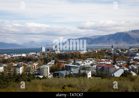 Eine fantastische Aussicht auf einen sonnigen Tag von Perlan mit Blick auf Reykjavik, Island Stockfoto