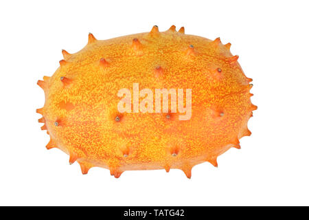 Kiwano oder gehörnte Melone auf weißem Hintergrund Stockfoto