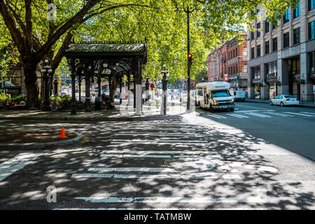 Eisen Pergola auf Pioneer Square. Pioneer Square war Innenstadt, wo Gründer 1852 nieder. Seattle. Stockfoto