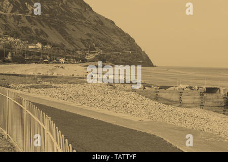 Penmaenmawr ist eine Stadt und Gemeinde in Conwy County Borough, Wales. Die Bilder werden im alten Zeitung Schwarz und Weiß genommen Stockfoto