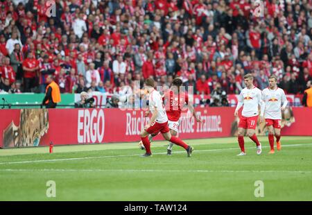 Berlin, Deutschland. 25 Mai, 2019. firo: 25.05.2019, Fußball, DFB-Pokal, Pokal Saison 2018/2019, DFB-Pokal, Finale, Finale, Finale, RB Leipzig, Red Bull - FC Bayern Munich Ergo, Interieur, Werbung, Brandings, Logo | Verwendung der weltweiten Kredit: dpa/Alamy leben Nachrichten Stockfoto