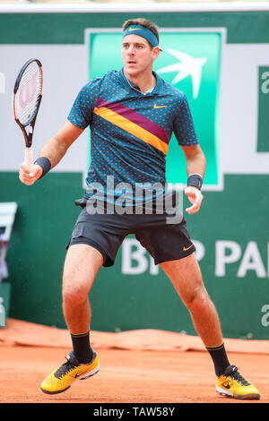 Paris, Frankreich. 28 Mai, 2019. Juan Martin Del Potro aus Argentinien während der Männer singles Match der ersten Runde der French Open Tennis Turnier gegen Nicolas Jarry von Chile im Roland Garros in Paris am 28. Mai 2019. Quelle: LBA/Alamy leben Nachrichten Stockfoto