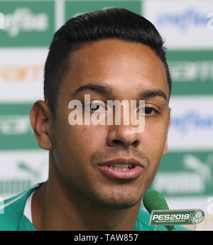 Sao Paulo, Brasilien. 28 Mai, 2019. TREINO TUN PALMEIRAS - Der Spieler Antonio Carlos, von SE Palmeiras, gibt eine Pressekonferenz, bevor die Ausbildung, bei der Fußball-Akademie. (Foto: Cesar Greco/Fotoarena) Credit: Foto Arena LTDA/Alamy leben Nachrichten Stockfoto