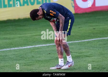 Mai 28, 2019 - % G-Os jogadores da SeleÃƒÂ § Ã £ o Brasileira de Futebol realizaram um treinamento de preparaÃƒÂ § Ã £ o para a AmÃƒ © rica Copa Brasil 2019, na tarde desta terÃƒÂ § a-Feira (28), na Granja Comary. Neymar com eine mÃƒÂ £ o keine machucado joelho. Foto: Diego MaranhÃƒÂ £ o Credit: Diego MaranhÃƒÂ Drücken Sie £ O/bin/ZUMA Draht/Alamy leben Nachrichten Stockfoto