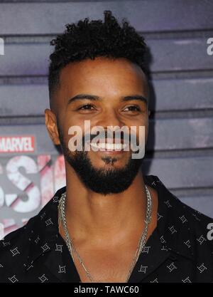 Los Angeles, CA, USA. 28 Mai, 2019. Eka Darville in der Ankunftshalle für JESSICA JONES Saison 3 Premiere auf Netflix, ArcLight Hollywood, Los Angeles, CA 28. Mai 2019. Credit: Elizabeth Goodenough/Everett Collection/Alamy leben Nachrichten Stockfoto