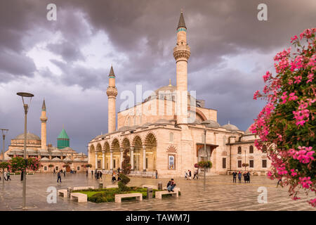 Der zentrale Platz der Altstadt von Konya, Türkei Stockfoto