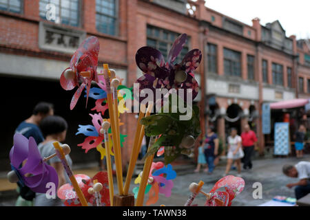 Souvenirs zum Verkauf in der Sanxia Old Street im Sanxia District, New Taipei, Taiwan. Stockfoto