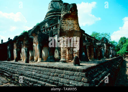 Wat Chang Lom, 39 Elefanten, Si Satchanalai Historical Park, Sukhothai, Thailand Stockfoto