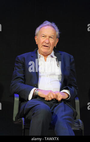 Historiker, Simon Schama am Cheltenham Literatur Festival, 9. Oktober 2014. Stockfoto