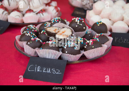 Feinste Sammlung von Ungarischen Plätzchen und Kuchen, auf den Straßen der Stadt Szeged, Ungarn Stockfoto