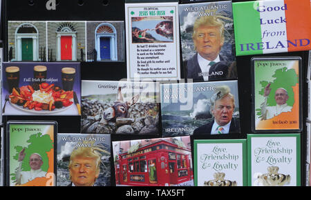 Donald Trump Kühlschrank Magnete zum Verkauf in Erwartung seines Besuchs in Irland in der nächsten Woche. Stockfoto