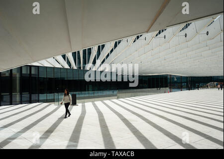 11.06.2018, Lissabon, Portugal - Innenhof der EDV-Zentrale in der portugiesischen Hauptstadt. Das Gebäude wurde von der Portugiesischen archit konzipiert Stockfoto