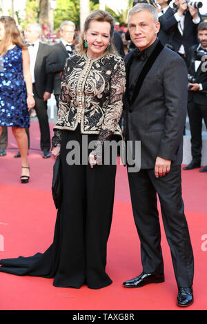 CANNES, Frankreich - 25. Mai: Caroline Scheufeule und Christoph Waltz an der Abschlussfeier der 72nd Cannes Film Festival (Credit: Mickael Chavet/ Stockfoto