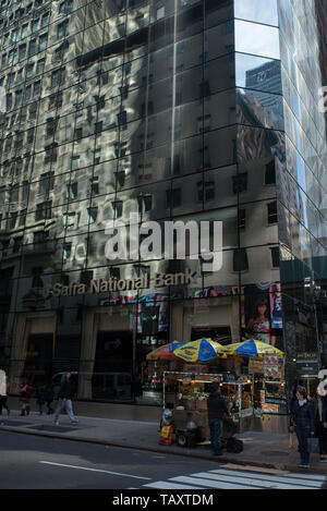 Safra National Bank Branch, 5th Avenue, Manhattan, New York City, USA. Stockfoto