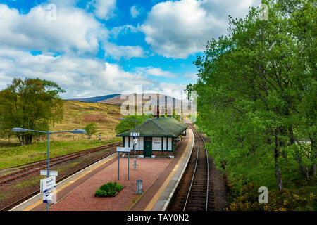 Rannoch Station, Perth und Kinross, Schottland, Vereinigtes Königreich - Eines der am weitesten entfernten Bahnhöfen in der Britischen Inseln am Rande des Rannoch Moor, Schottland Stockfoto