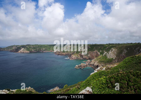 Wunderschöne, unberührte Icart Bay an der Südküste von Guernsey, Channel Islands, Großbritannien Stockfoto