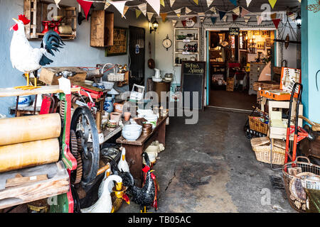 Kuriositäten und Antiquitäten, Cowbridge, Wales Stockfoto