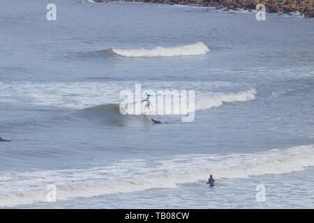 Surfen in Scarborough, North Yorkshire Stockfoto