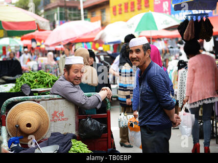 Die lebhaften Markt in Linxia, Provinz Gansu, China. Stockfoto