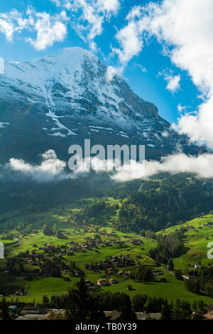 Die Nordwand des Eiger, Grindelwald, Schweiz gesehen. Stockfoto