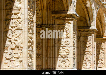 Kloster Jeronimos oder Abtei in Lissabon, Portugal, alias Santa Maria de Belém Kloster. Der UNESCO als Meisterwerk des Manu eingestuft Stockfoto