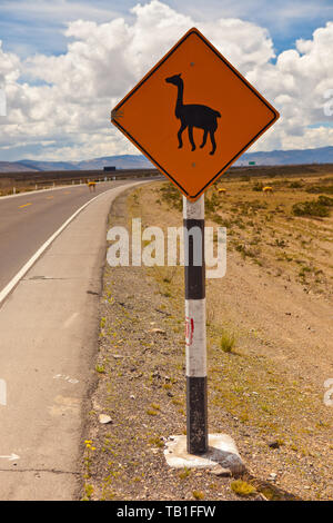 Vorsicht vor Llama Kreuzung Stockfoto